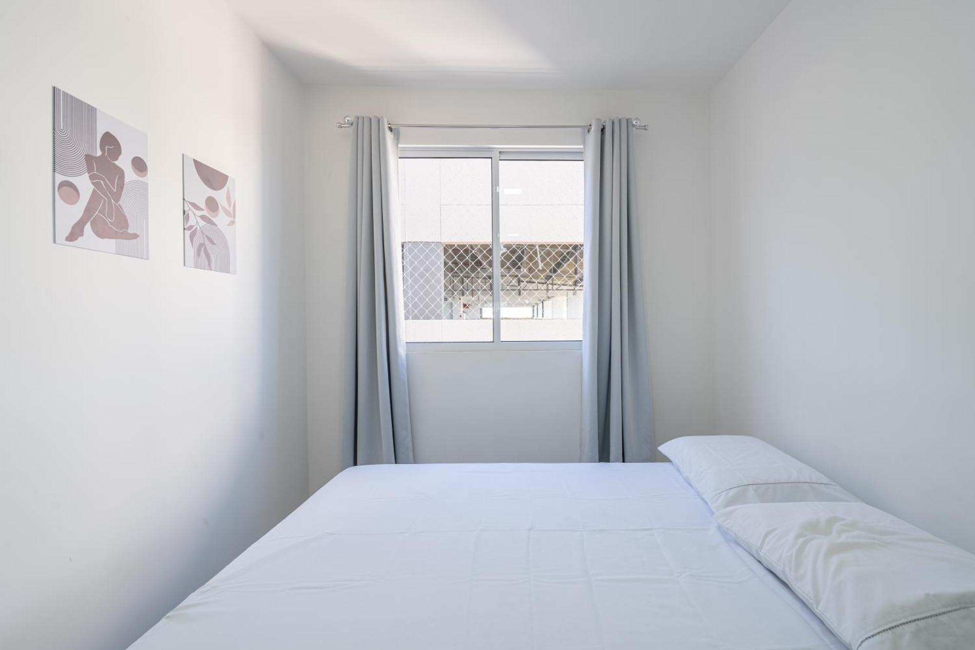 Apartamentos Completos A 15Min Beto Carreiro Com Wi-Fi Churrasqueira Em Condominio Com Piscina Portaria 24H Ideal Para Familia Piçarras Quarto foto